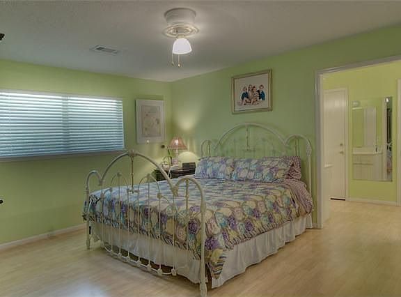 3rd image of 11735 Woodsage Dr