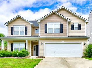 11358 Breezehill Ln, Charlotte, NC 28262