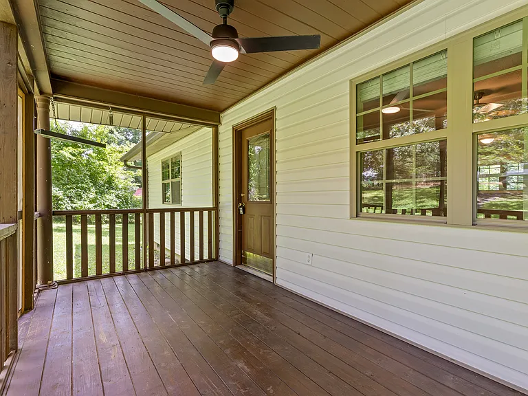 1204 Timesville Rd — Photo 2