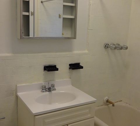 2nd image of 3279 30th St APT 1B