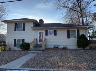 36 Hood St, Springfield, MA 01109