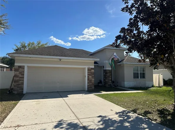 2721 Athens Dr, Leesburg, FL 34748