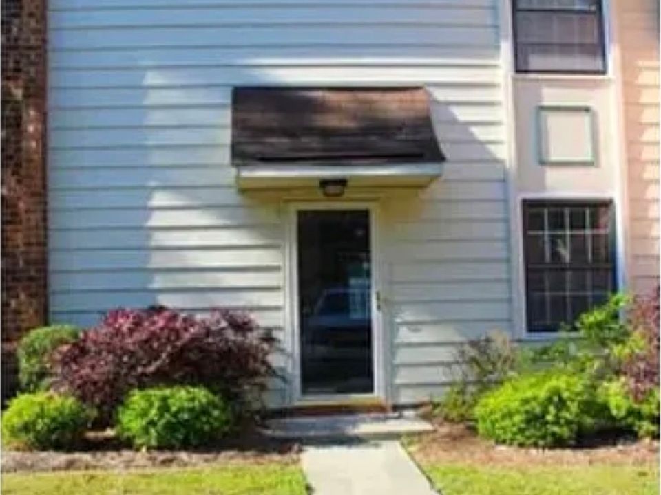 1st image of 455 Mall Blvd APT 74