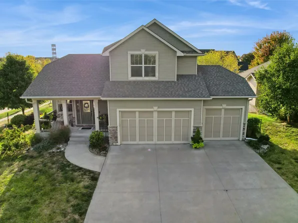 2688 NW 152nd St, Clive, IA 50325