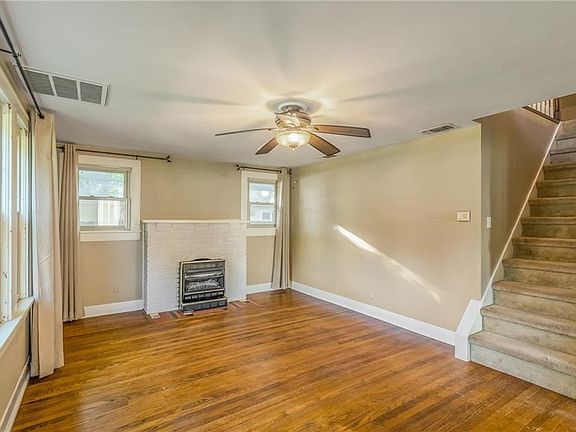 5th image of 3309 W 5th St