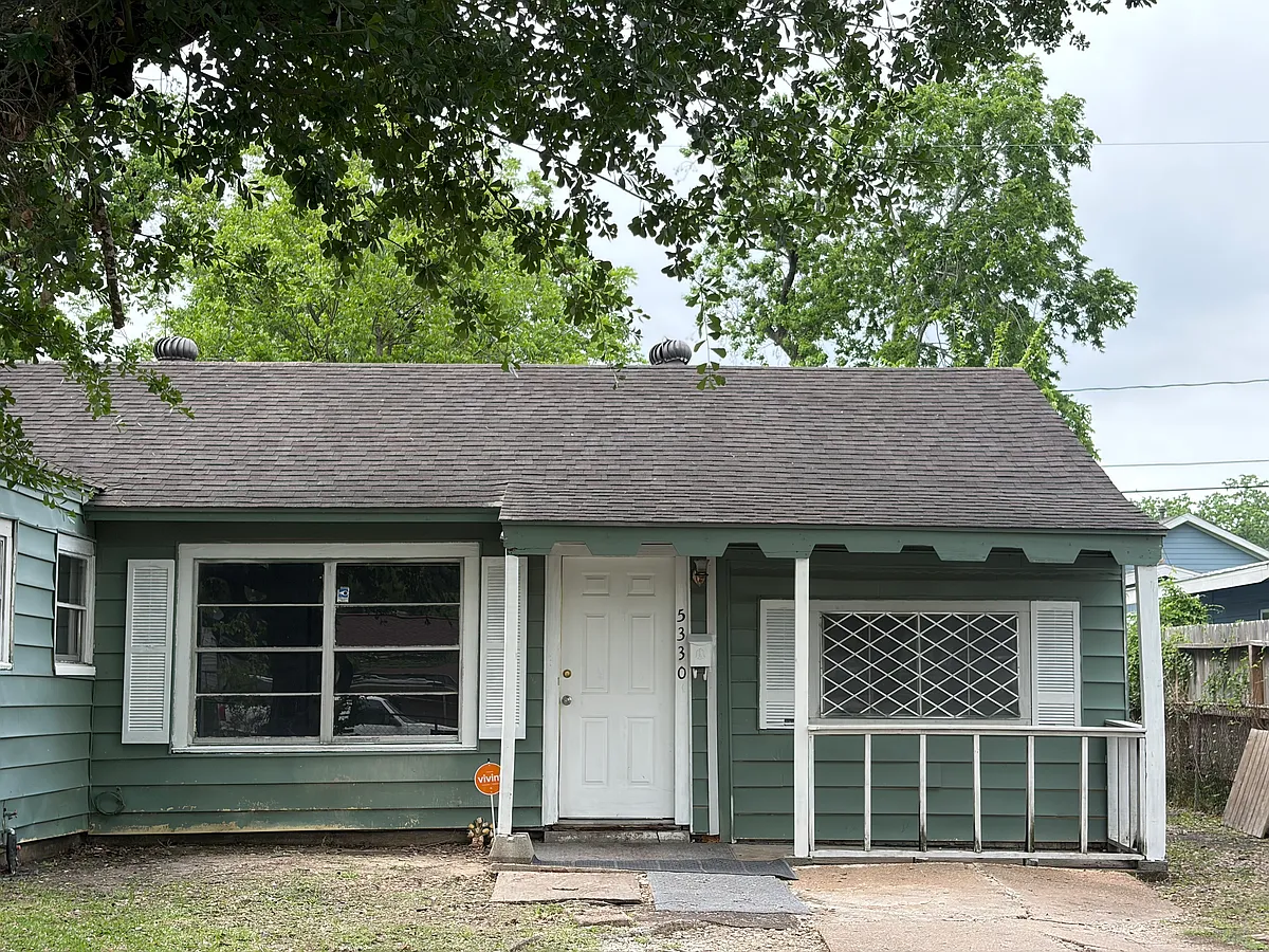 Building Photo - 5330 Windemere St