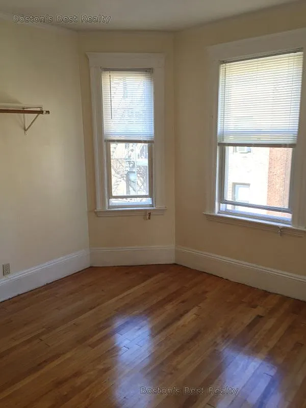 1 bed, 1.0 bath, $2,350 — Photo 4