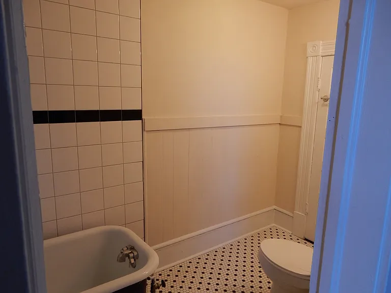 379 Walnut Ave SW — Photo 10