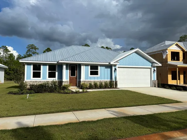 423 Bear Creek Blvd, Freeport, FL 32439