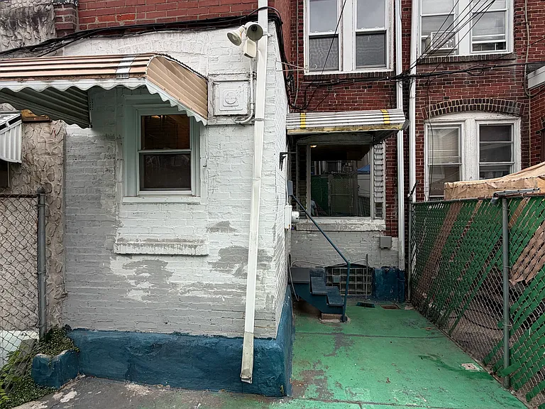 191 Saber St — Photo 11