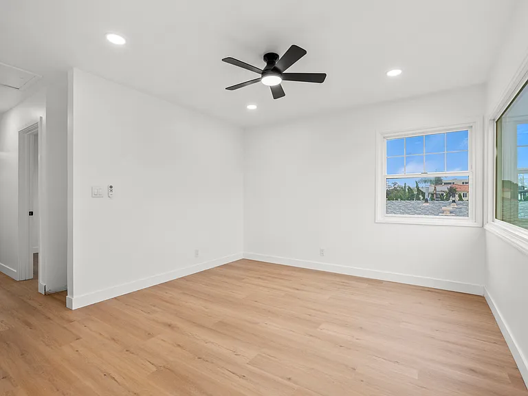 868 Emerald St #870.5 — Photo 6