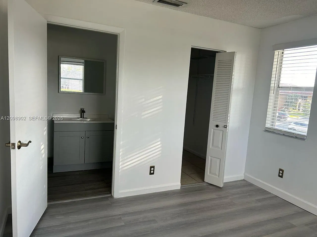 Bella Grand Condo — Photo 4