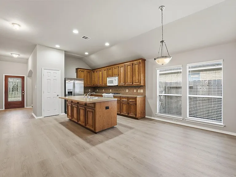 20931 Hamlet Ridge Ln — Photo 9
