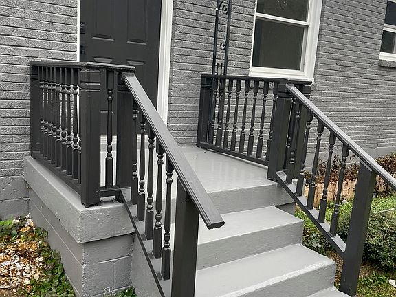 3rd image of 2913 Dunmore Dr