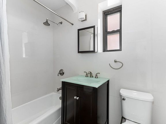 5th image of 222 E 35th St #1A