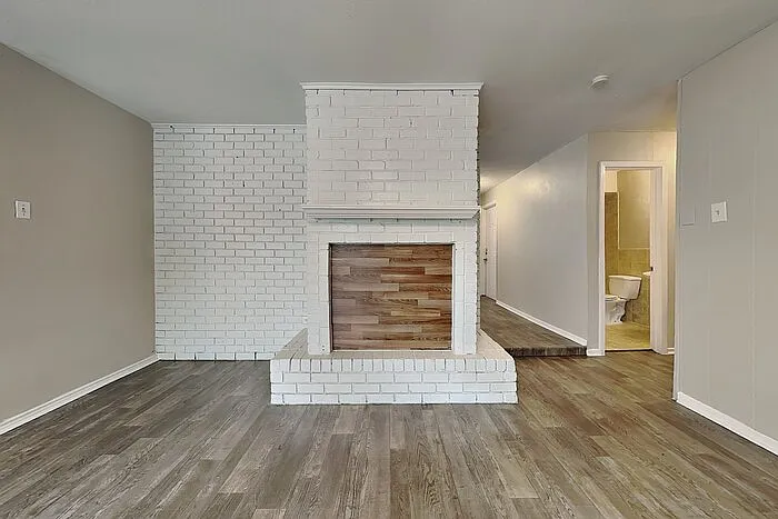 938 Hudson Dr — Photo 3