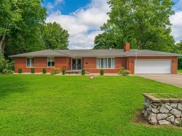 510 W High St, Mason City, IL 62664
