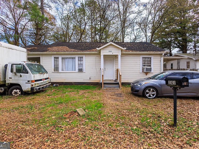 Listing photo 3