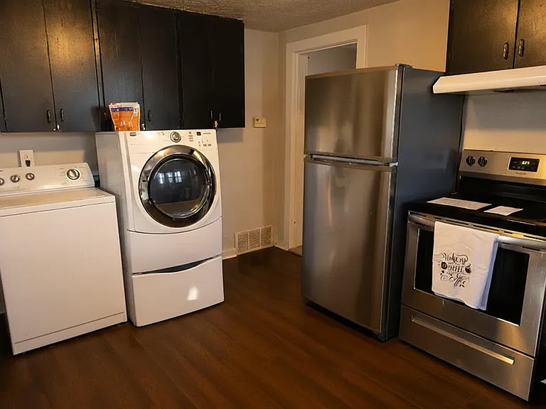 1426 W 3rd St #2 — Photo 7