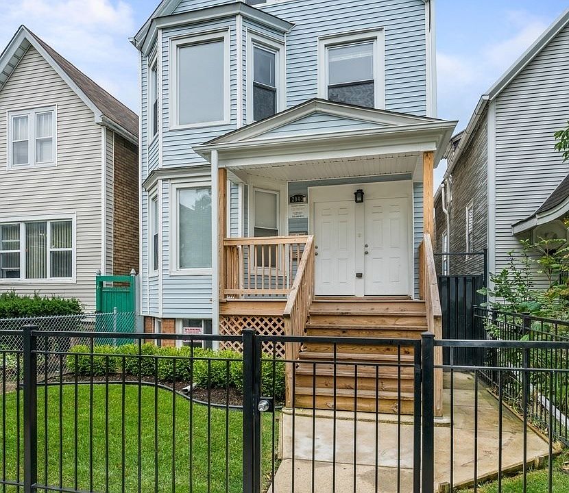 1st image of 2943 N Wisner Ave APT 2