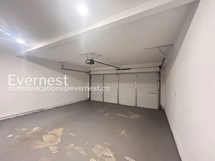 5298 Hanover St — Photo 17