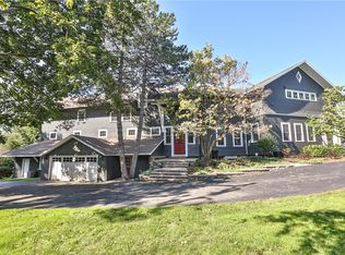 60 Mitchell Rd, Pittsford, NY 14534