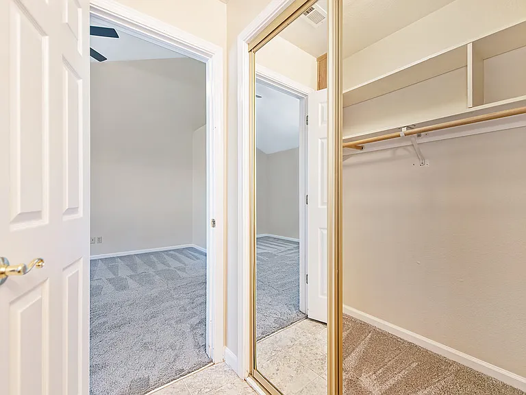 7337 Little Acorn Way — Photo 32