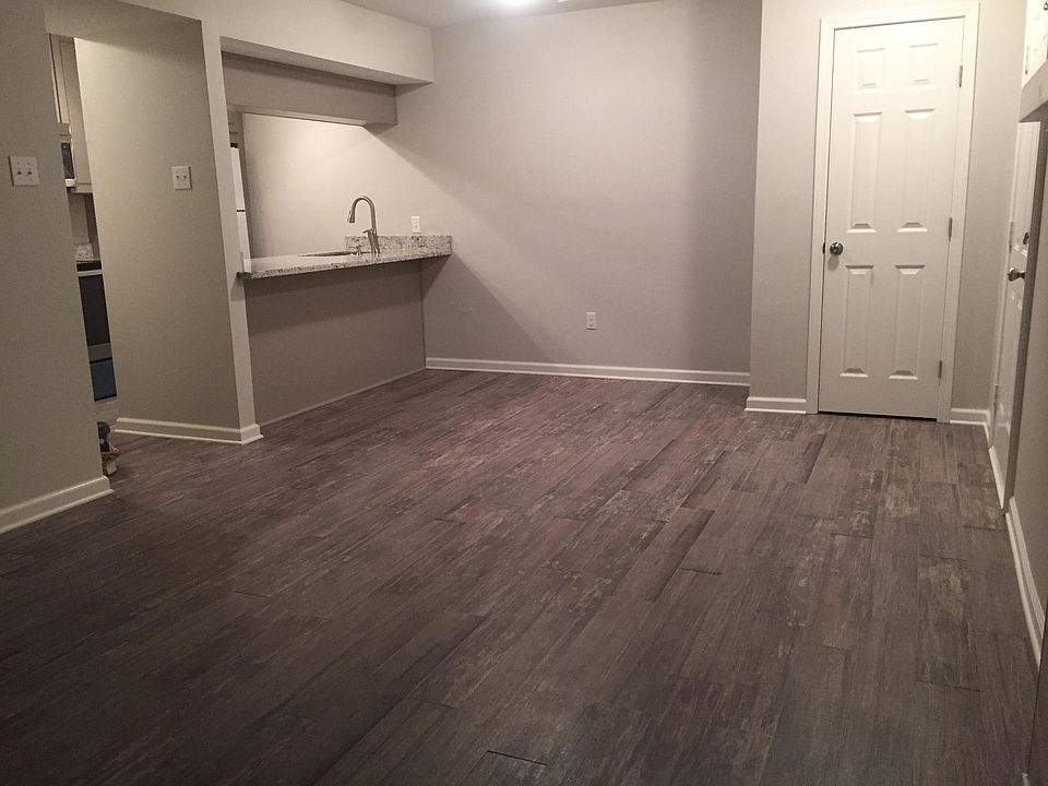 1st image of 203 Parkview Blvd #203