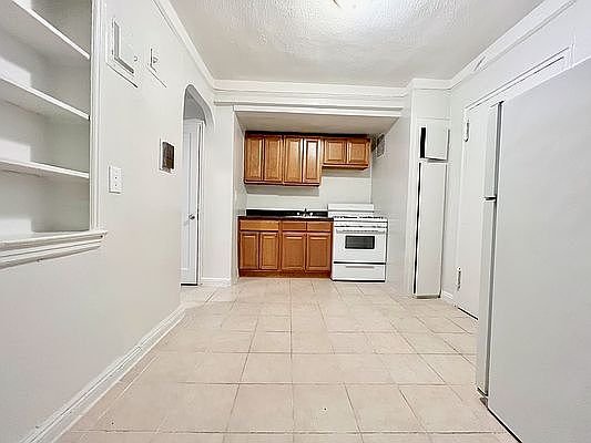 4th image of 720 Saint Marks Ave APT 1C