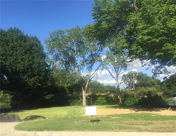 1st image of 4212 Lynn Ter