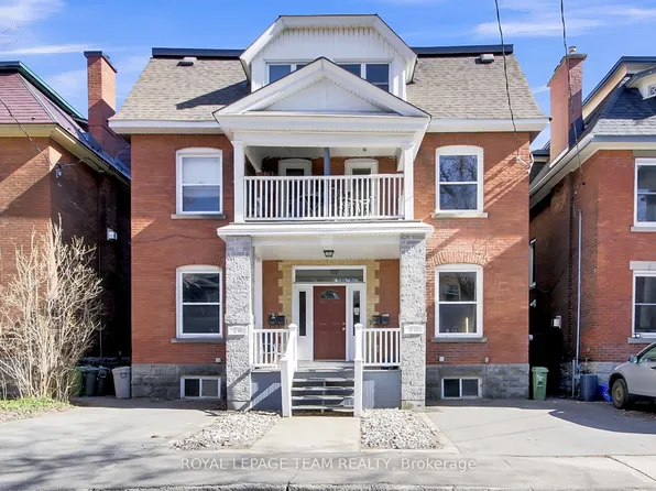 18 Regent St #16, Ottawa, ON K1S 2R5