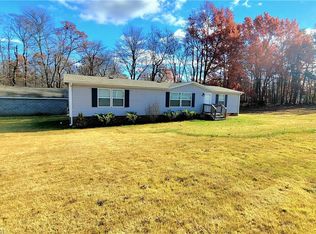 3661 Settle Bridge Rd, Stoneville, NC 27048