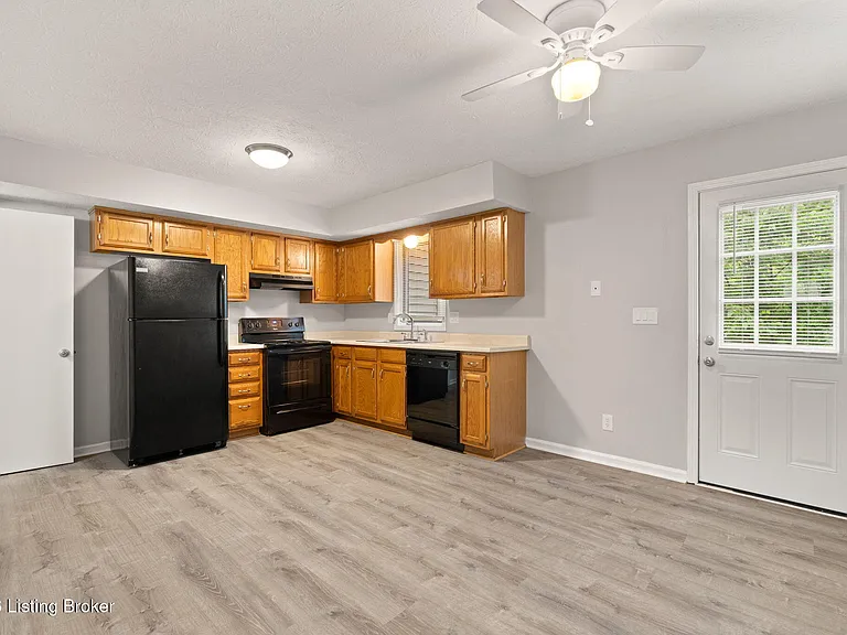 3509 Tabor Ct #6 — Photo 7