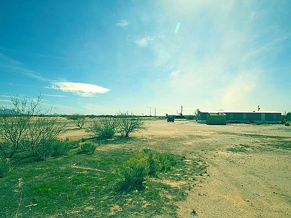 3rd image of 3015 W Desierto Dr