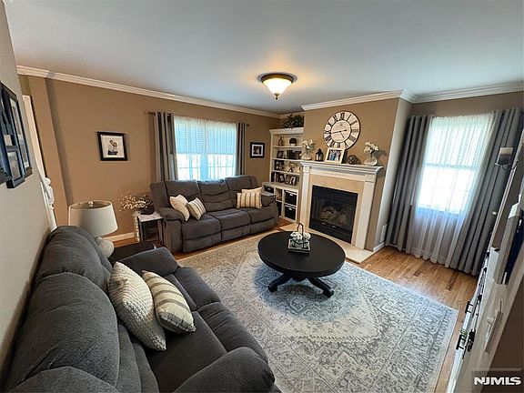 2nd image of 58 Lafayette Avenue