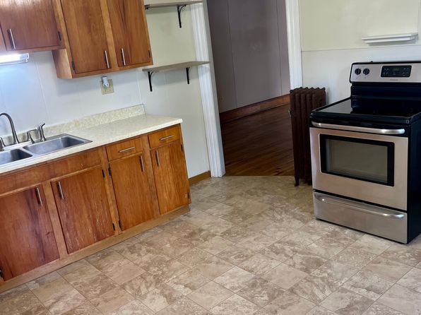 625 Pleasant Ave Floor 2