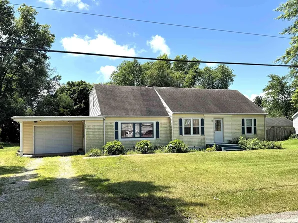 326 E Meadow Lawn St, Manito, IL 61546