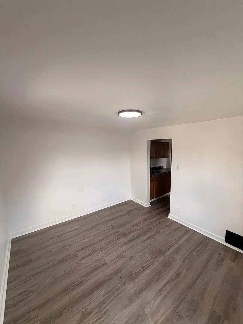 328 Murray Avenue — Photo 1