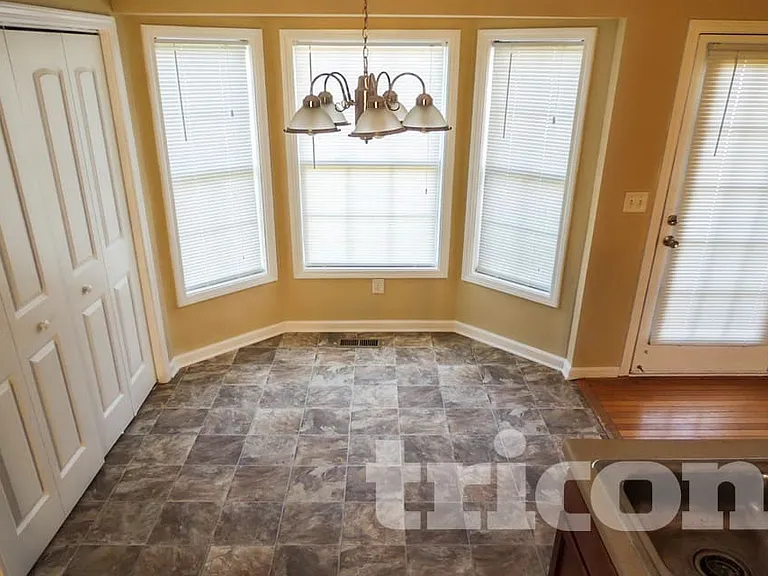 9665 Poole Rd — Photo 7