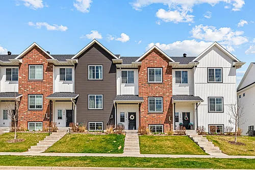 1024 Dubs Dr Photo 1