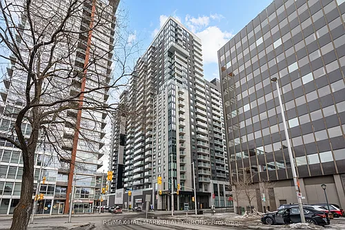 180 George St #409 Photo 1