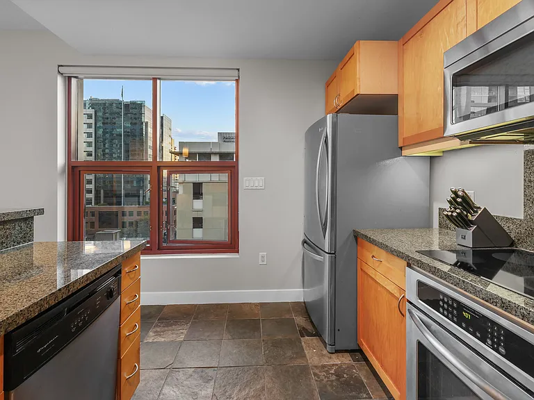 1150 J St #819 — Photo 10