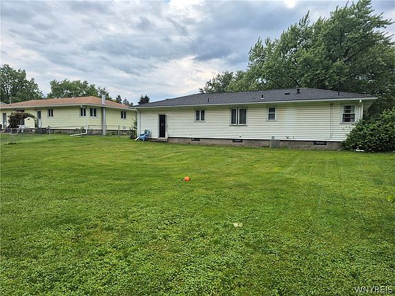 4th image of 66 Landau Dr