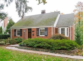 332 Ridgewood Rd, West Hartford, CT 06107