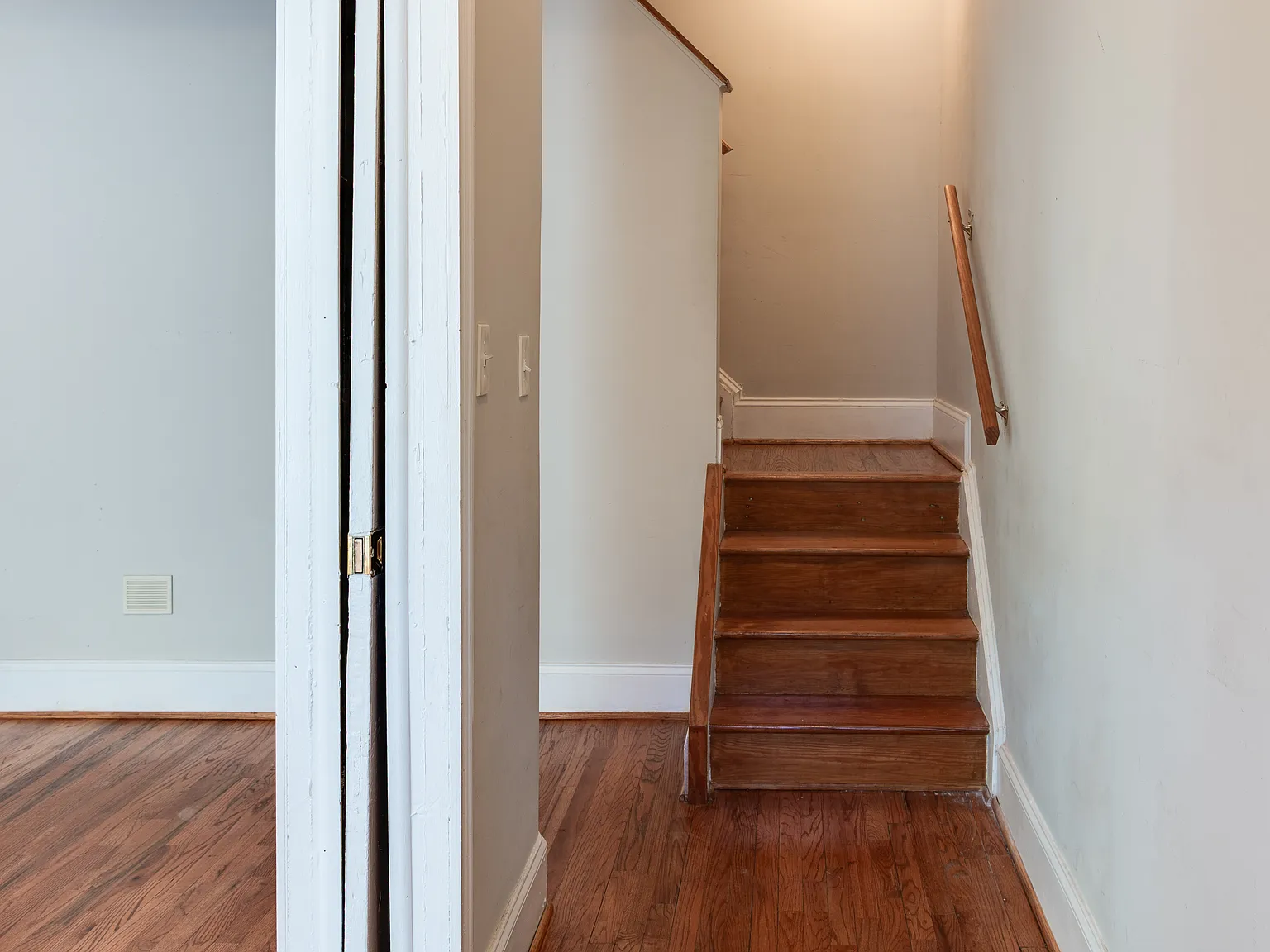 4 bed, 2.5 bath, 2163 sqft, $2,800 — Photo 3