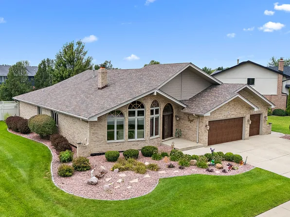 8446 Fairfield Ln, Tinley Park, IL 60487