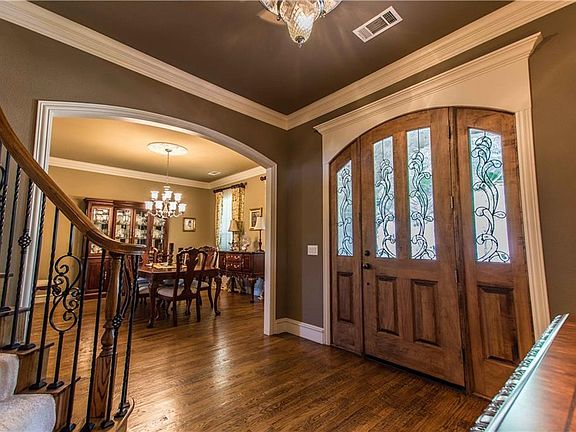 4th image of 7405 Waterfall Dr