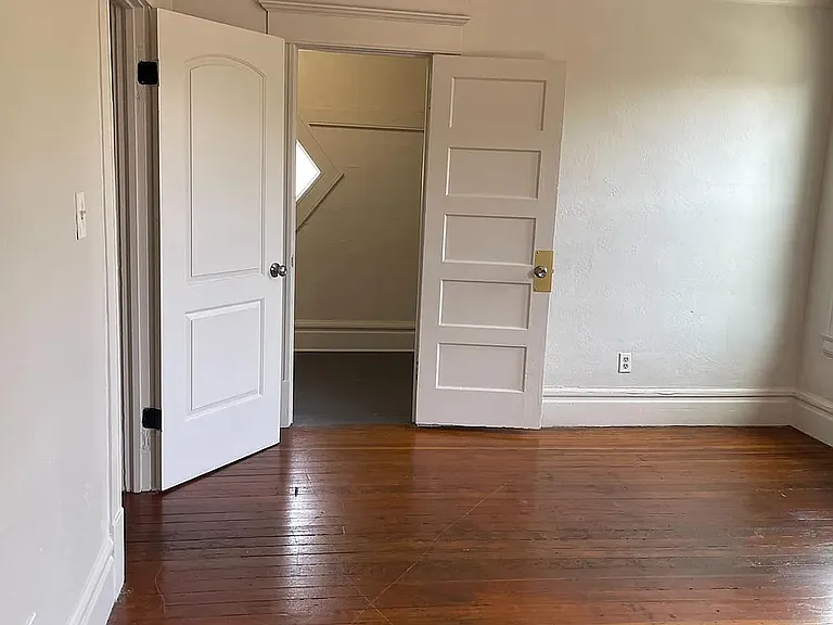 421 E Rose St #421 — Photo 7