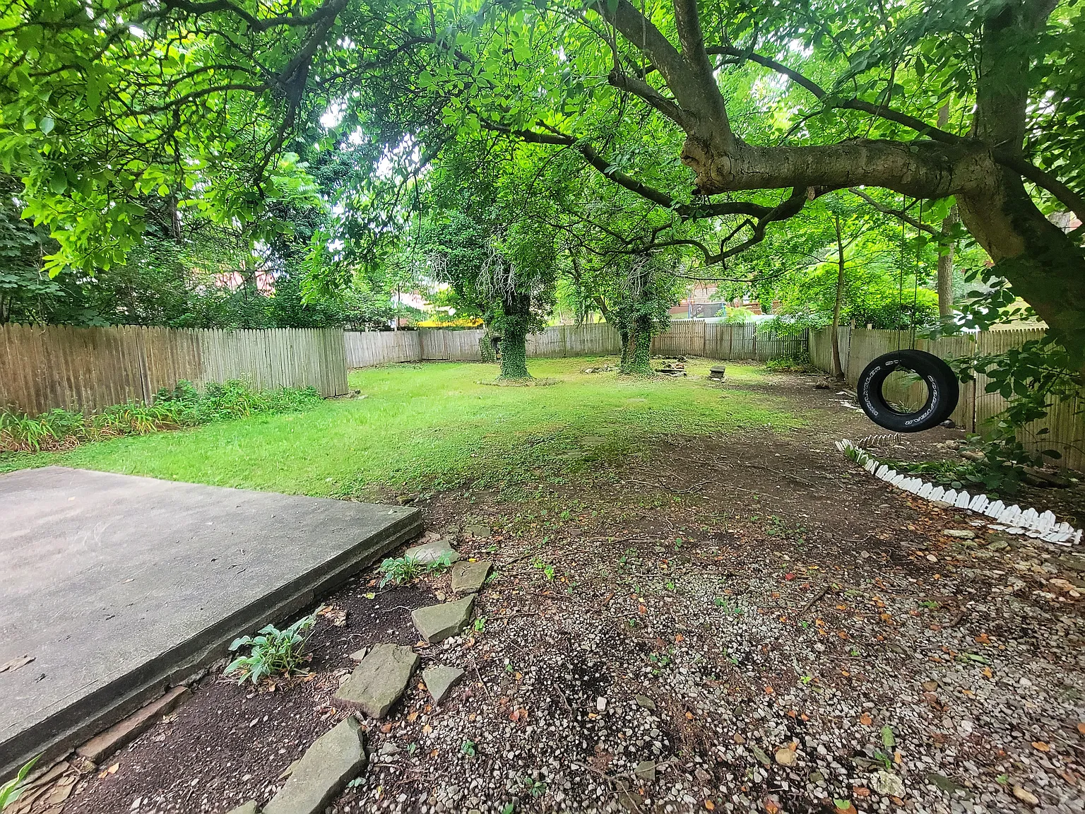 100 Lavern St photo 1