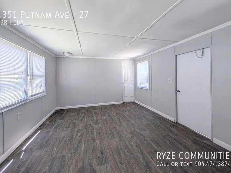 4351 Putnam Ave #27 — Photo 10